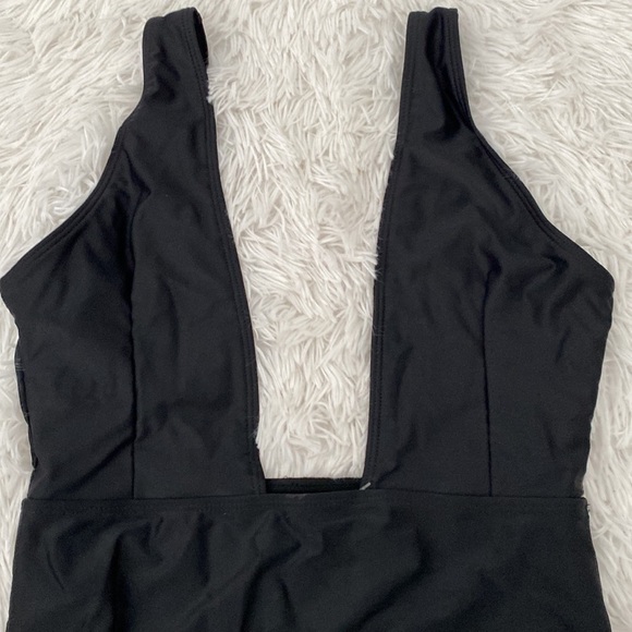 NWT Zaful black plunge one piece swimsuit - Picture 3 of 7